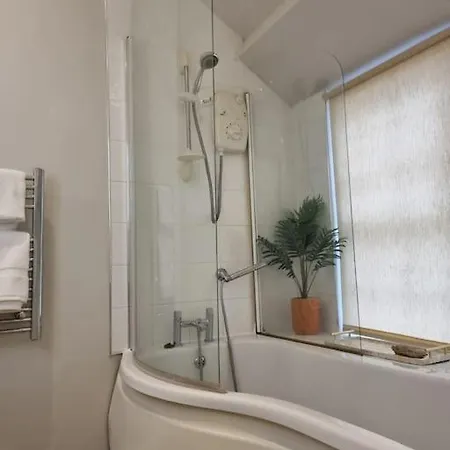 Holiday home Hidden Gem. 1800s Bank Office. Town